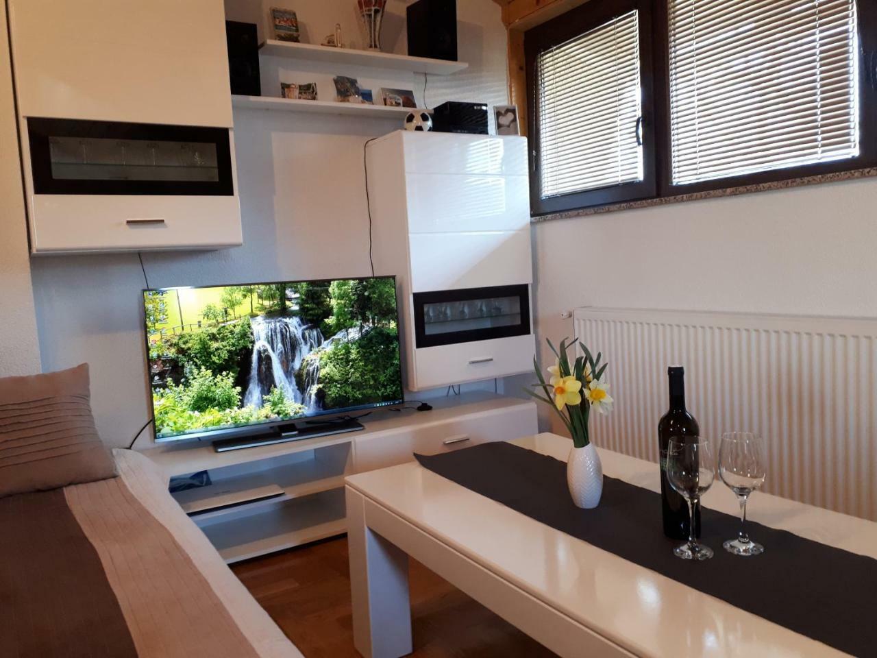סלוניי Apartment Jareb מראה חיצוני תמונה